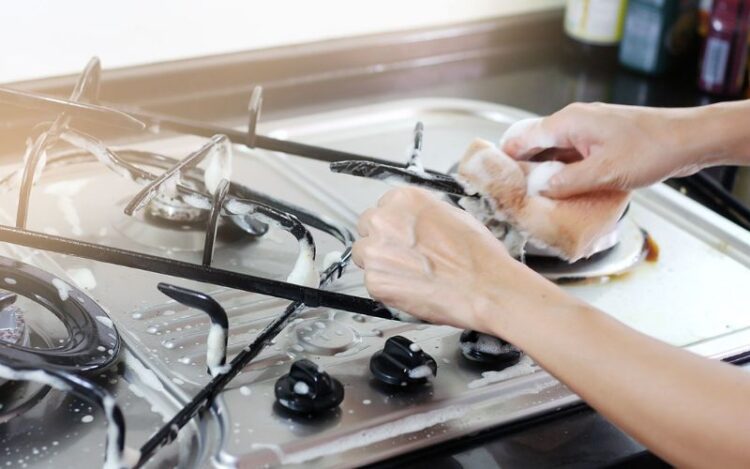 How To Clean Kitchen Stove Top